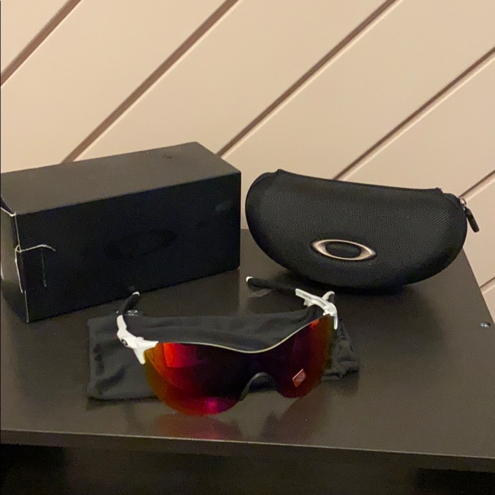 Women’s Oakley Sunglasses